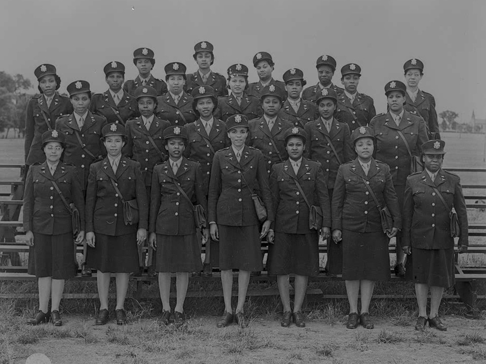 These Photos Capture the Lives of African American Soldiers Who Served  During World War II, History