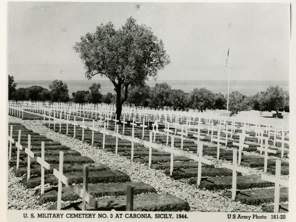  A temporary cemetery in Italy