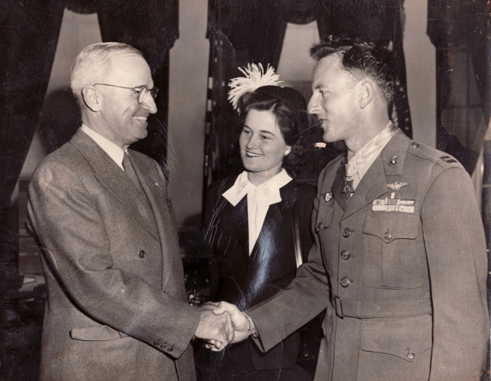 Jefferson DeBlanc awarded the Medal of Honor by President Harry S. Truman
