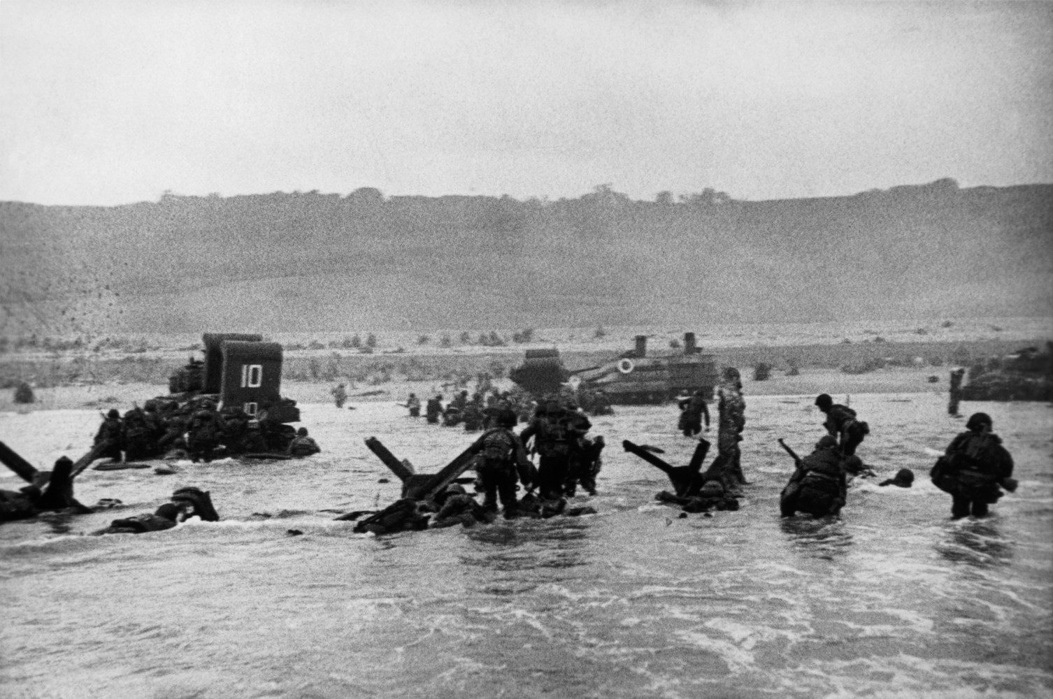 US troops’ assault Omaha Beach during the D-Day landings