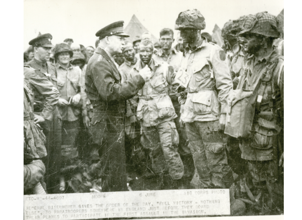 General Eisenhower Speaks To Paratroopers