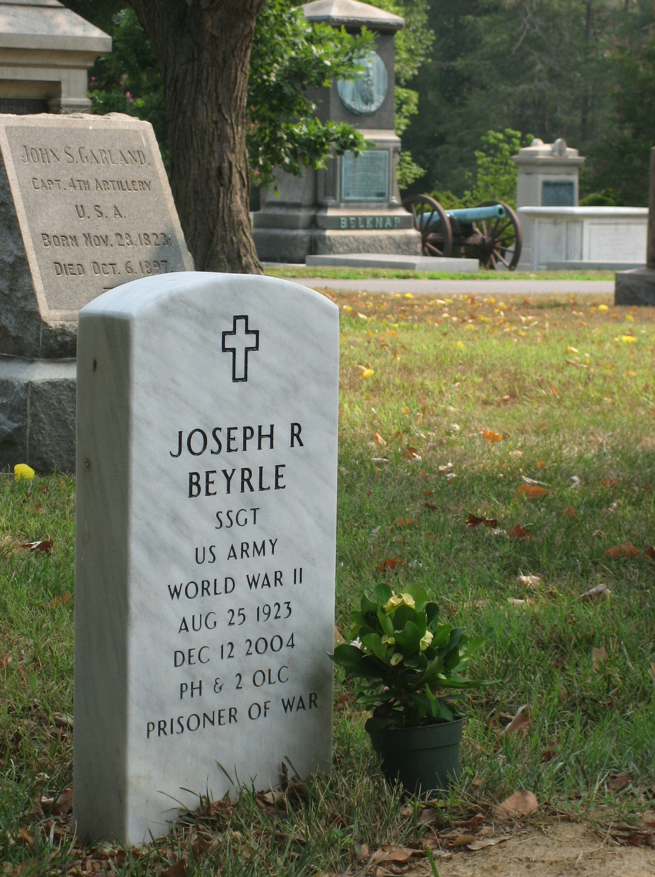 Joseph Beyrle gravesite, Arlington Cemetery