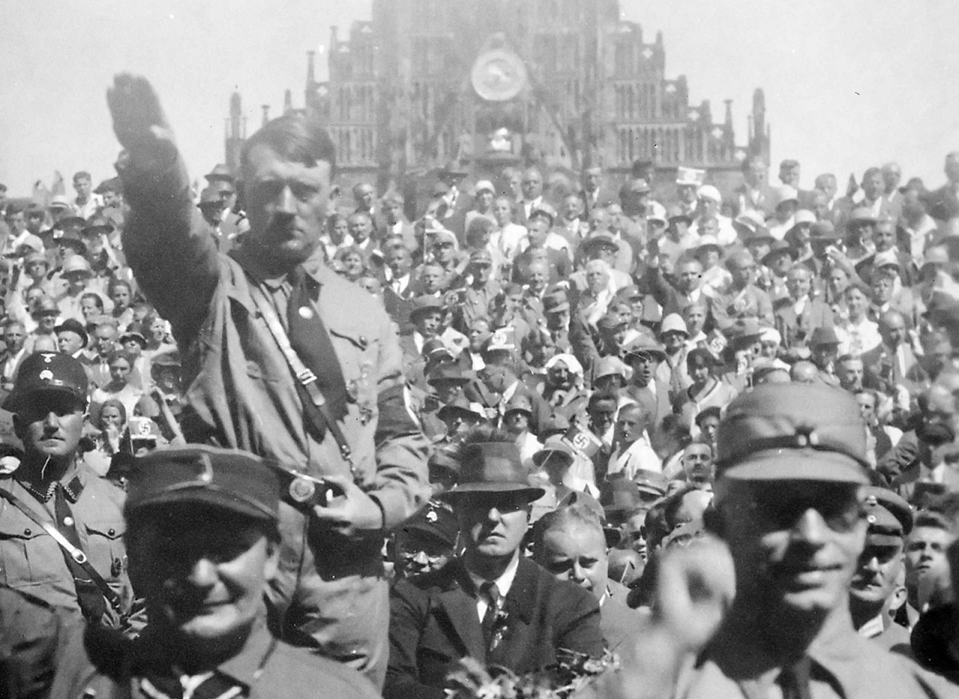 how did hitler violate human rights
