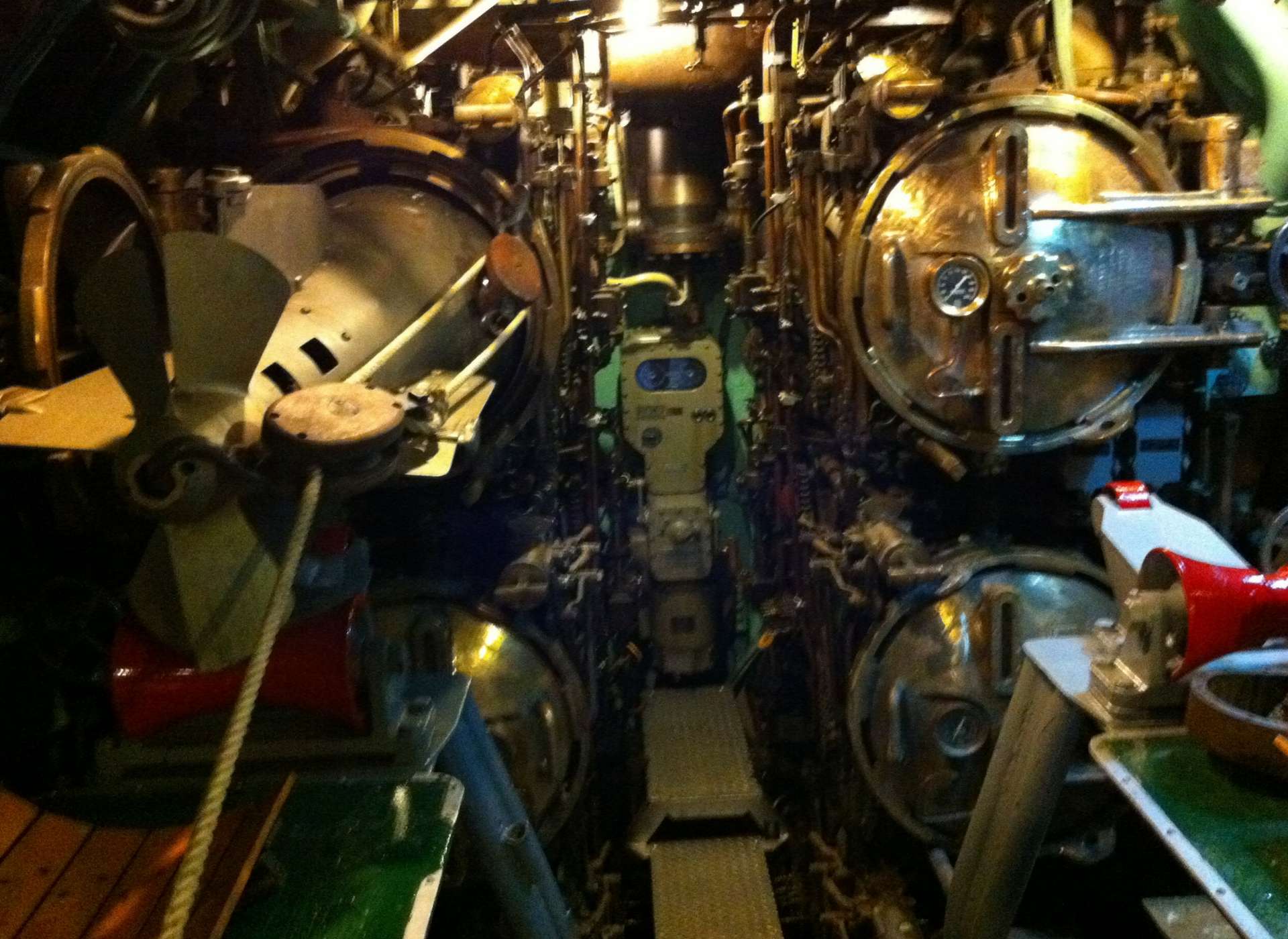 ww2 submarines inside