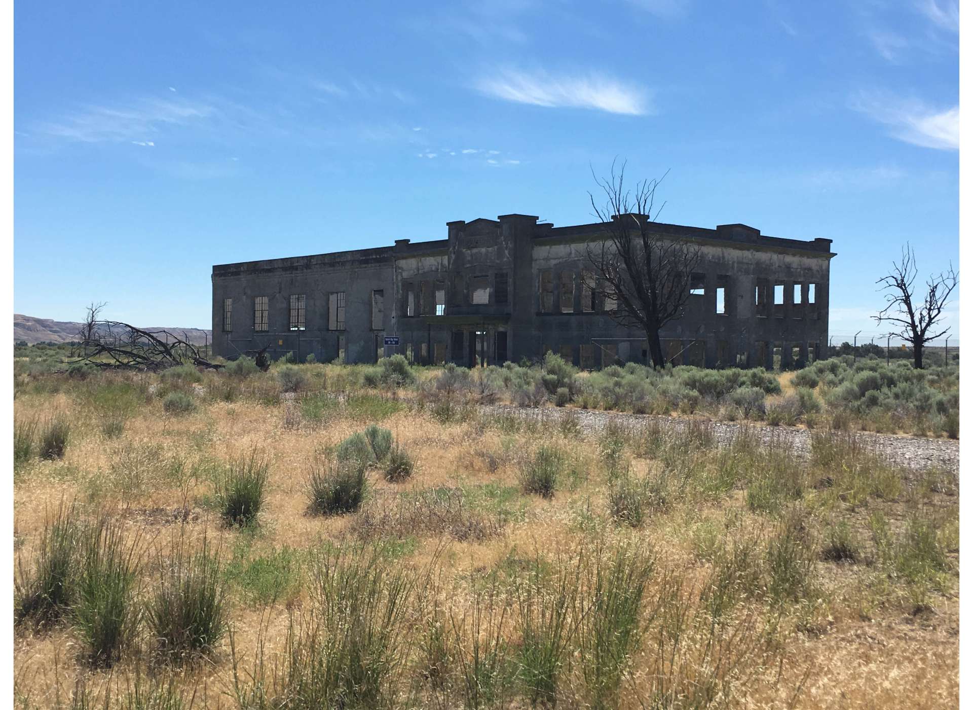 The facade of the old Hanford High School.