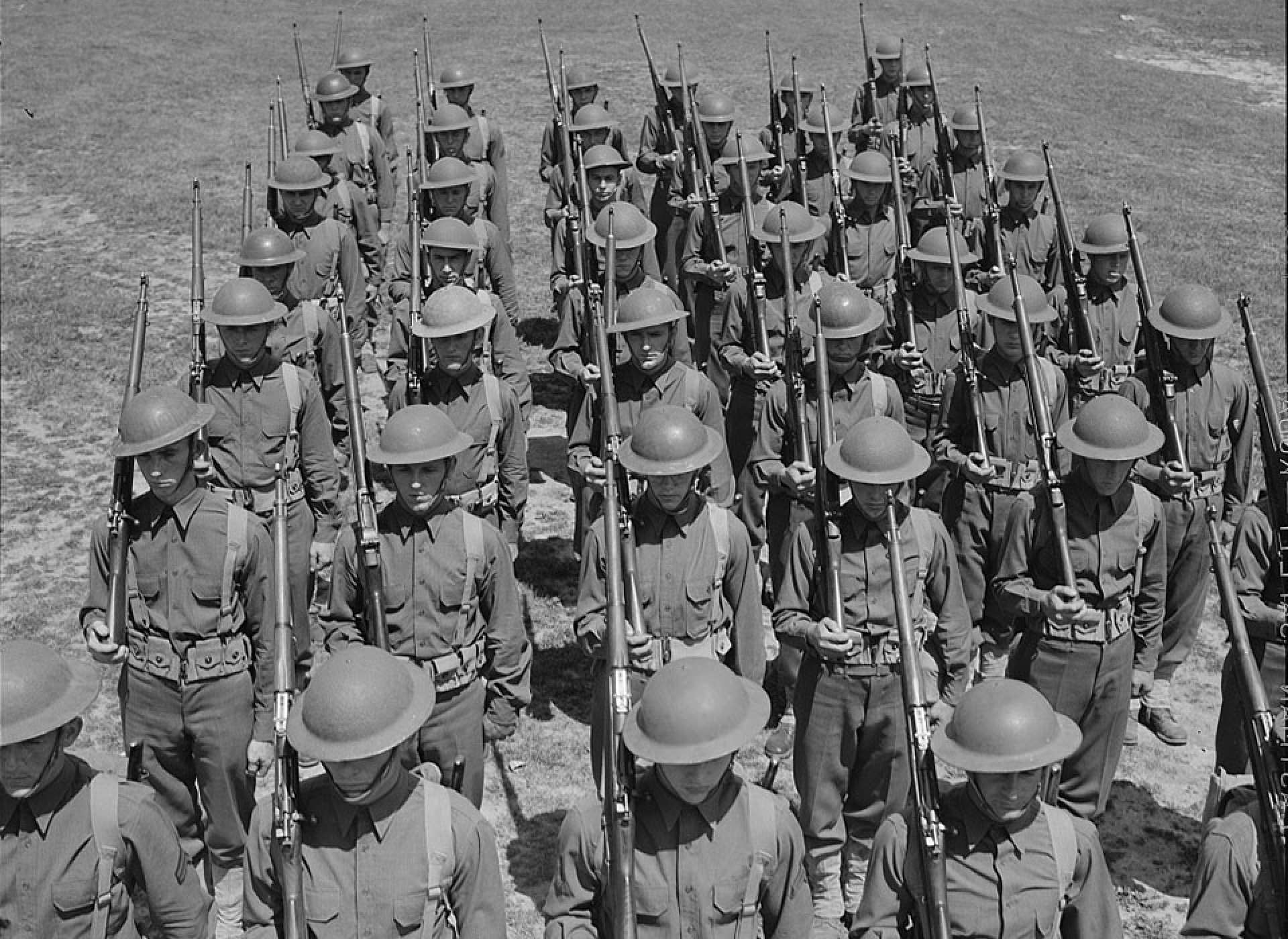 U.S. Army soldiers training at Fort Belvoir, Va., May 1941. Library of Congress