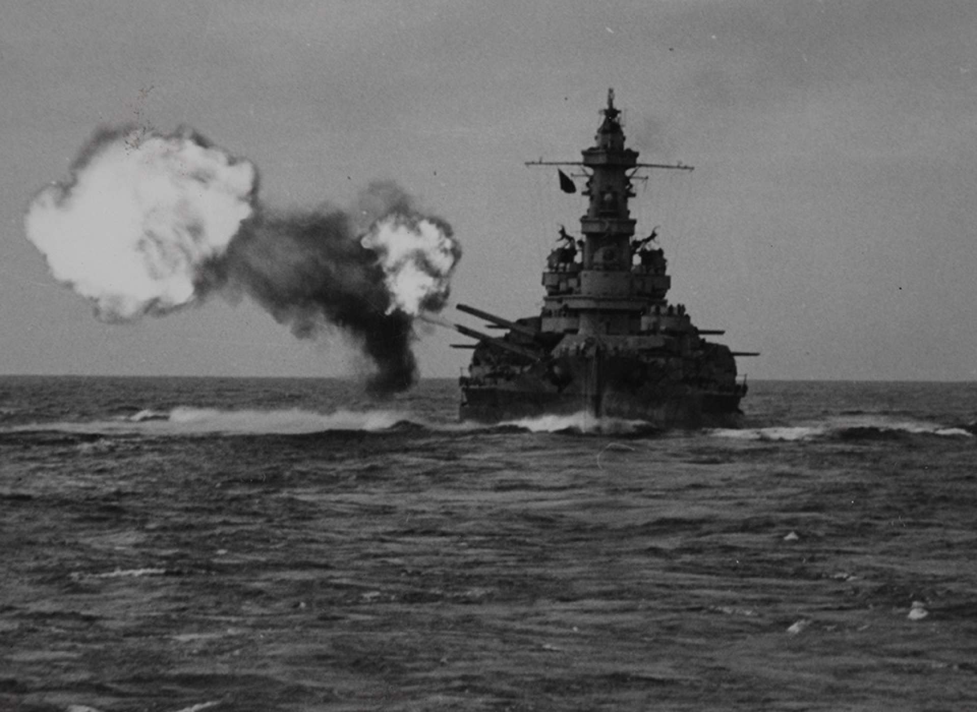 USS South Dakota off the Santa Cruz Islands in late 1943