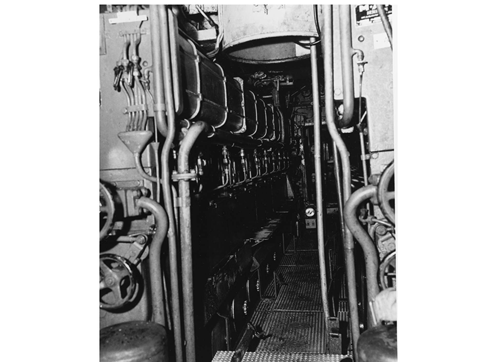 U-505 diesel engines