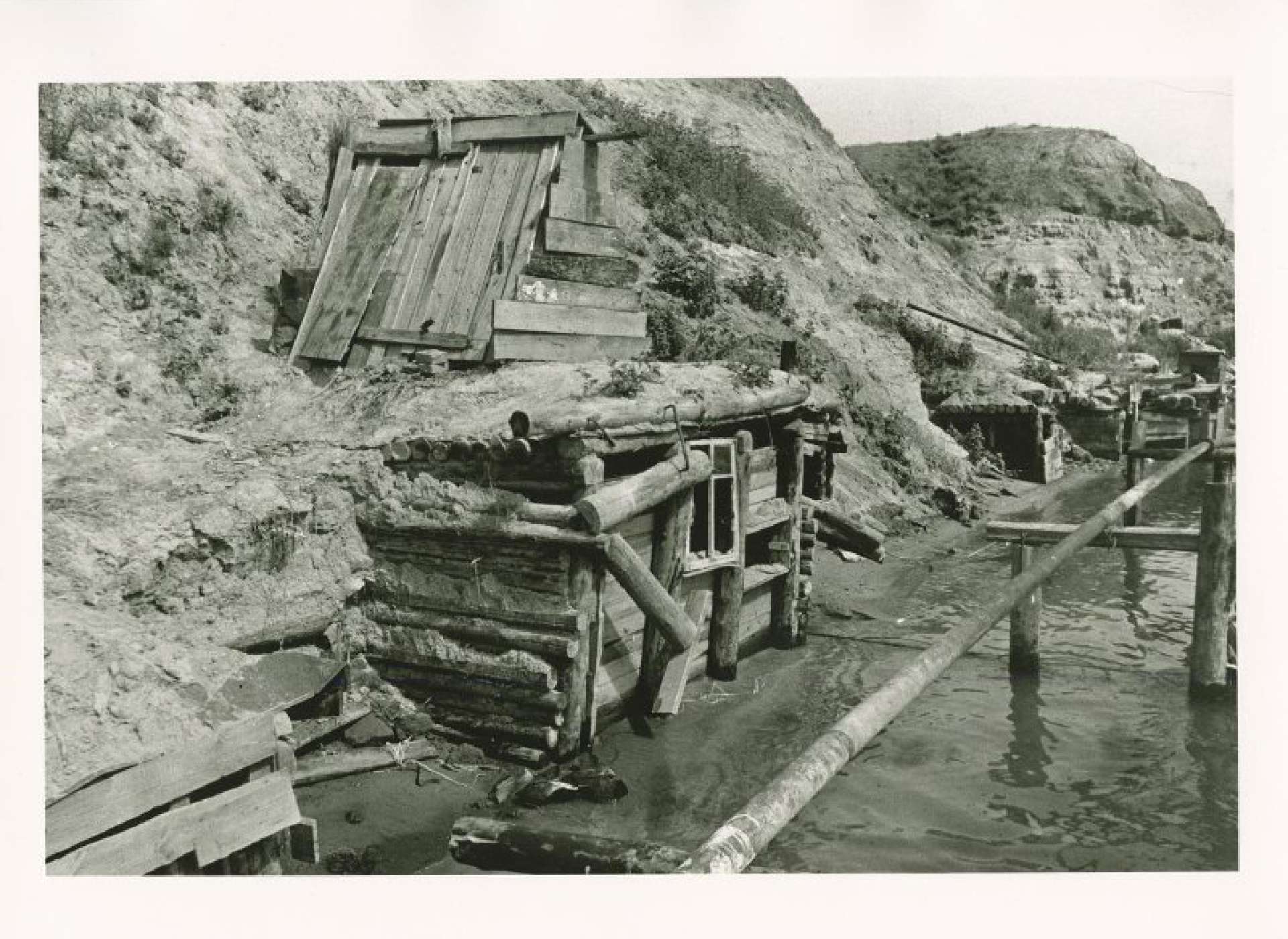 Stalingrad’s Dwellings, Evgenii Umnov, 1944. Source: МАММ/МDF