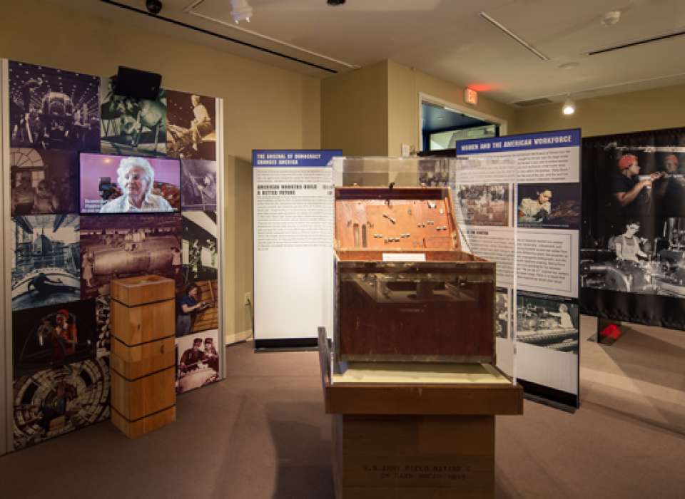 Traveling Exhibits | The National WWII Museum | New Orleans