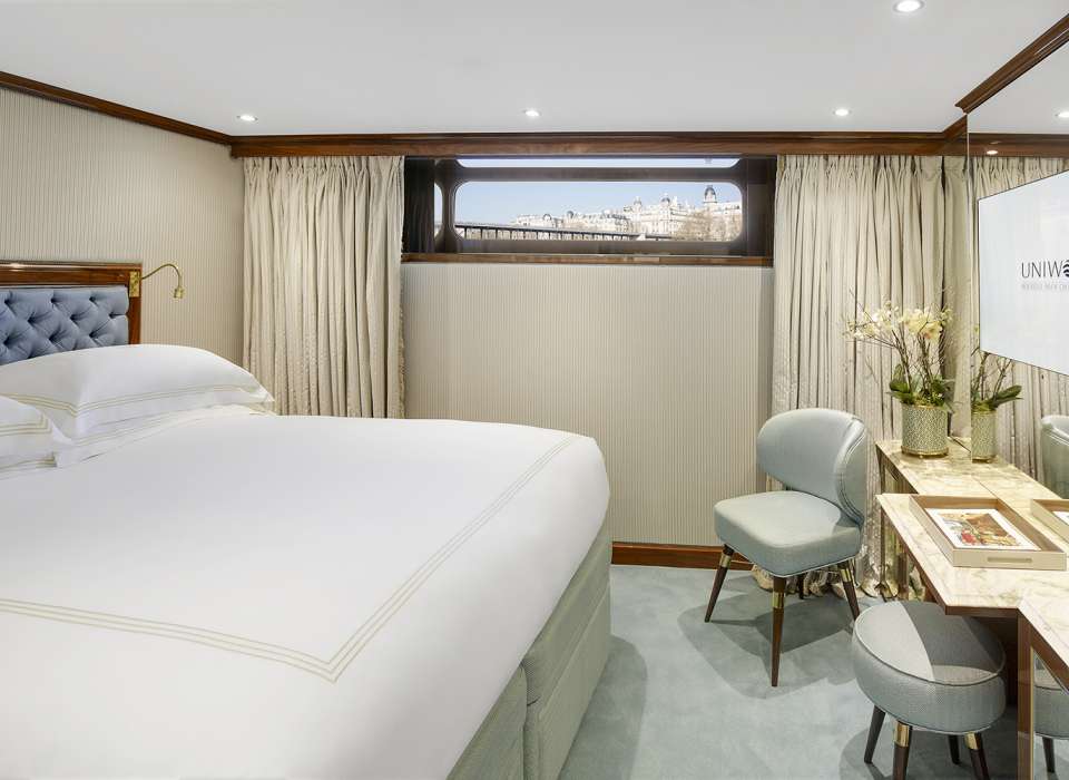 SS Joie de Vivre stateroom