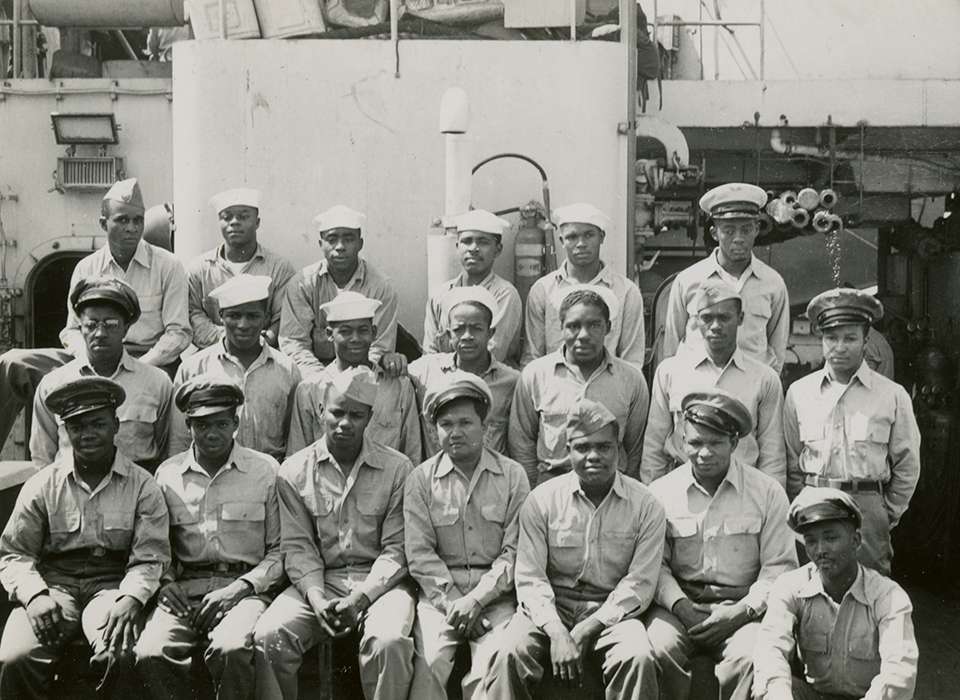 Pictures of African Americans During World War II - US Navy