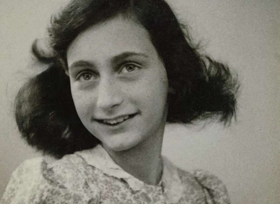 Anne Frank passport photo