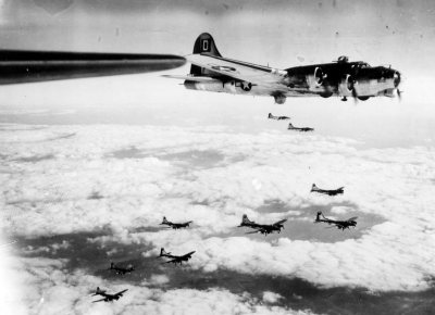 A B-17 Flying Fortress of the Eighth Airforce&#039;s 100th Bomb Group